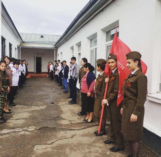 Городская Акция "Часовой у Знамени Победы" в образовательных  учреждениях Черкесска