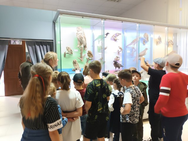 Воспитанники МБУ "ЦВПВМ "АВАНГАРД" г.Черкесска" посетили Краеведческий музей