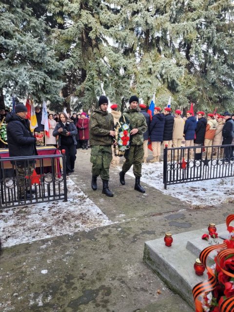  В церемонии перезахоронения сегодня принял участие городской поисковый отряд "Подвиг" г. Черкесска.